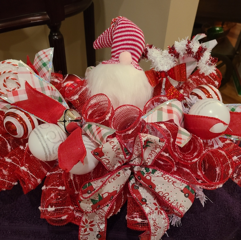 Holiday wreath